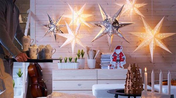  DIY Christmas Lanterns Ideas To Brighten Up Your Home