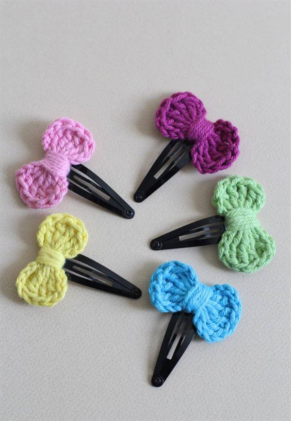 Mini Crocheted Bow Hair Clip