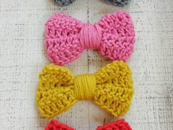 Crochet Bow Pattern - great for hair clips or any accessory