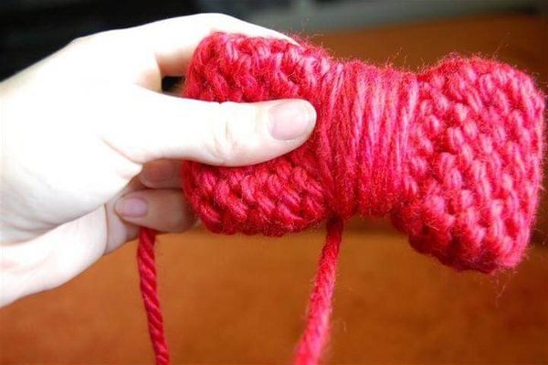 Hello Kitty Loom Knit Bow