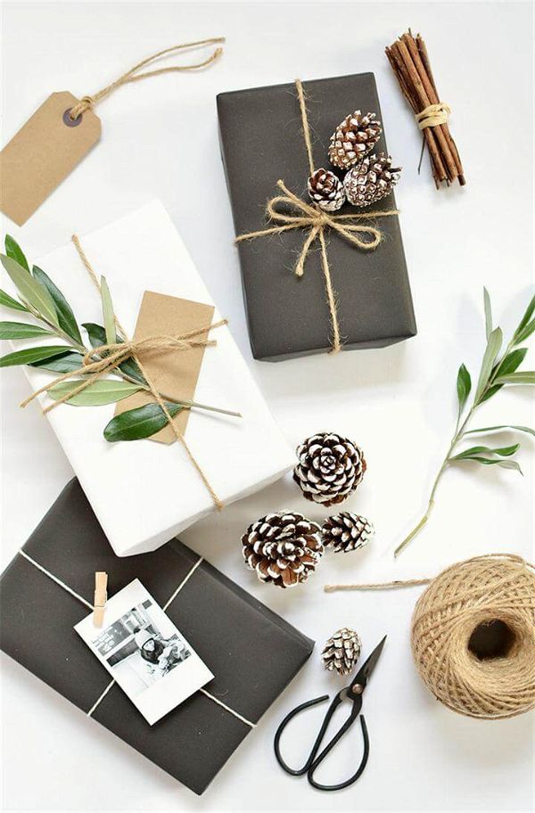 simple ideas for christmas gift toppers