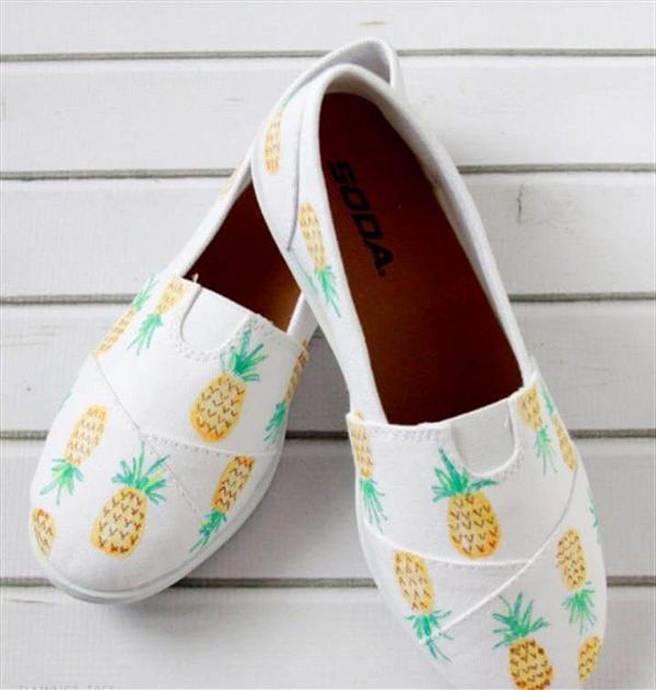 DIY PAINTED PINEAPPLE SHOES