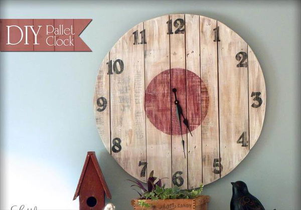 DIY Wood Pallet Clock