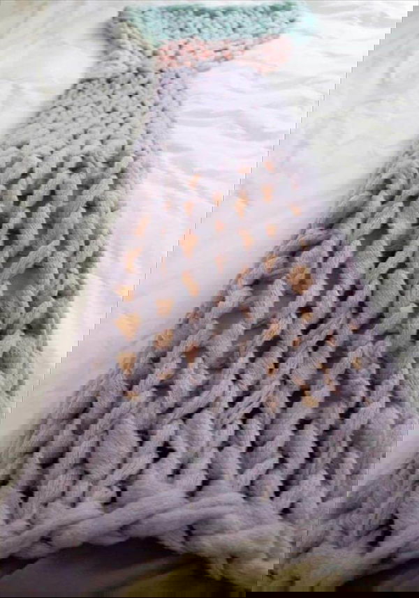 Arm Knit a Mermaid Tail Blanket Pattern