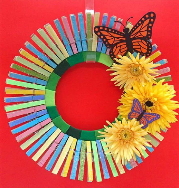 Clothes Pin Wreath, door decor, home decor, wreath ideas, diy gift