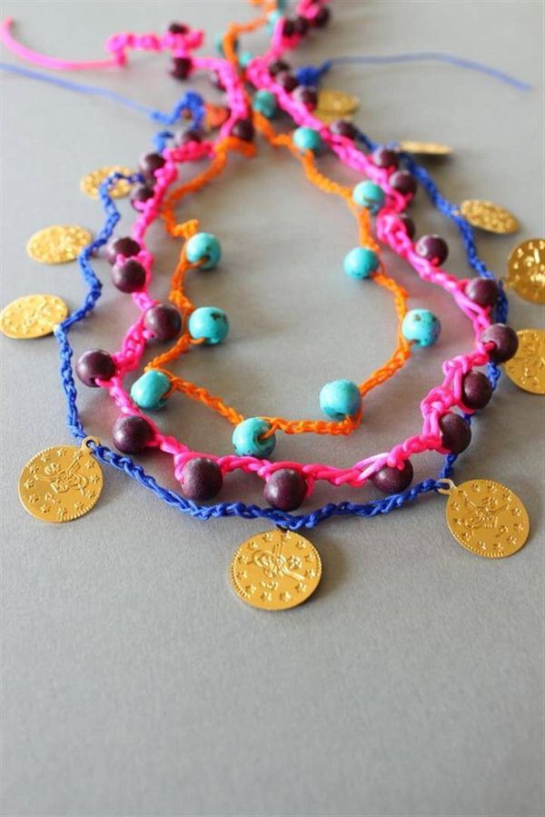 DIY Crocheted Necklace an Bracelets With Perls