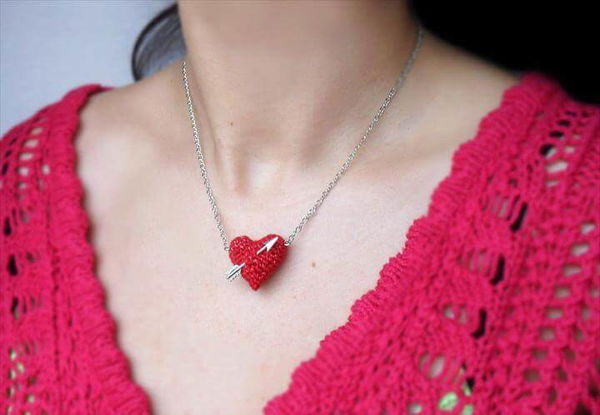 crochet heart and arrow necklace