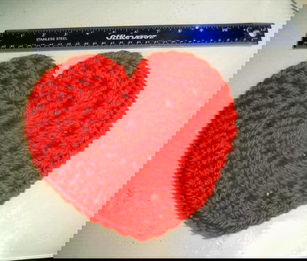 Crochet pattern for a large heart