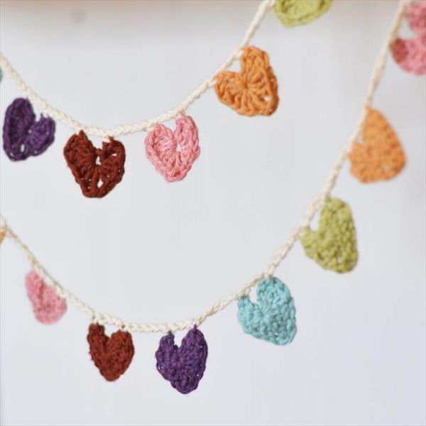 Crochet a Mini Hearts Bunting Banner