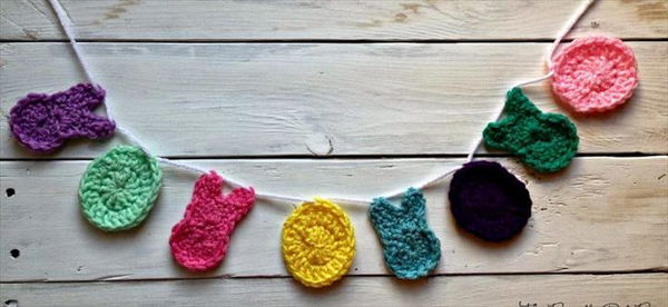 Free Bunny and Easter Egg Crochet garland