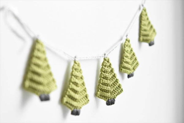 Christmas tree garland