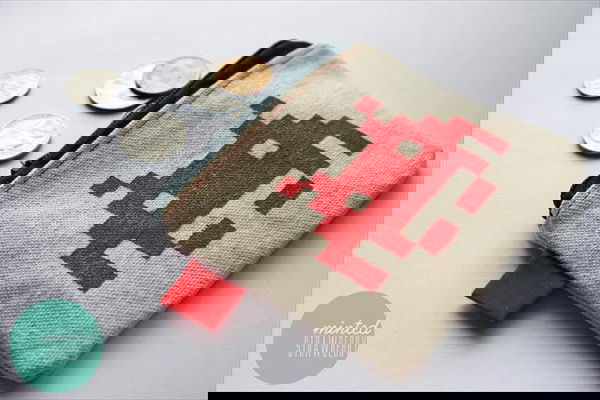 DIY: SPACE INVADERS COIN POUCH