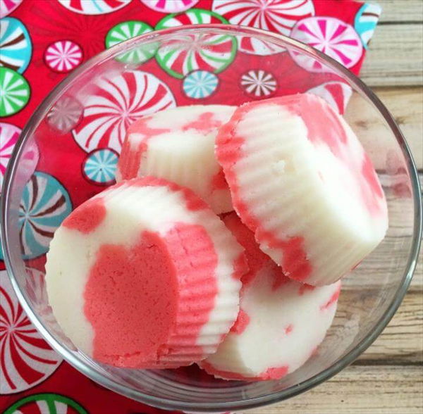 Easy DIY Peppermint Bath Bombs Recipe