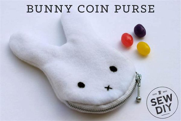 DIY Tutorial Bunny Coin Purse (with Free Pattern)
