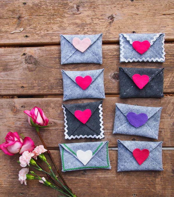 DIY felt heart envelope coin purses