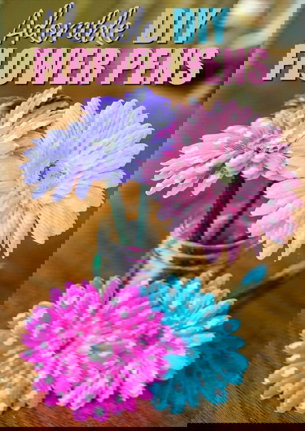 If you ever wanted to know how to make flower pens, look no farther.