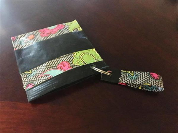 DIY mini Duck Tape coin purse