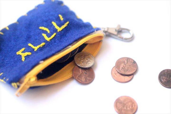 DIY tzedakah pouch - an adorable Jewish kids craft that's perfect for back to