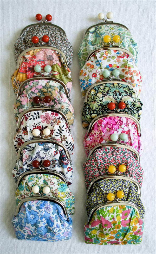 Bead snap purse