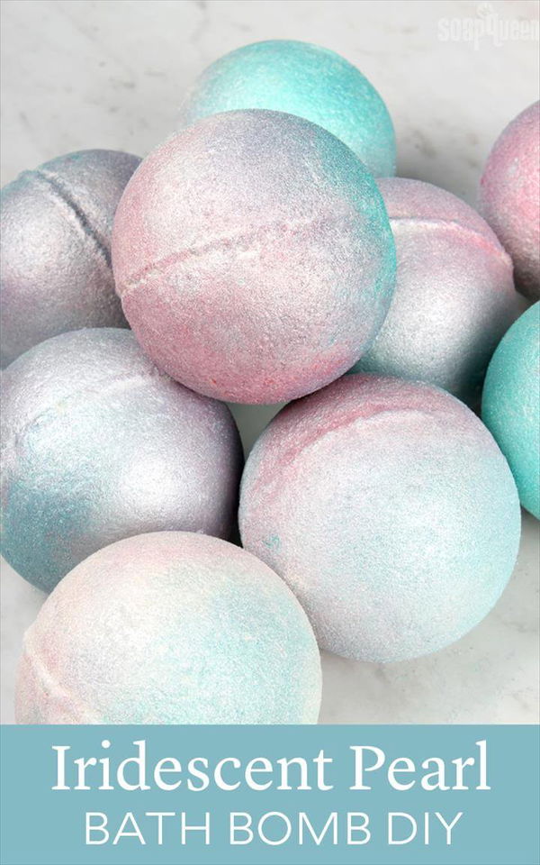 Iridescent Pearl Bath Bomb DIY 