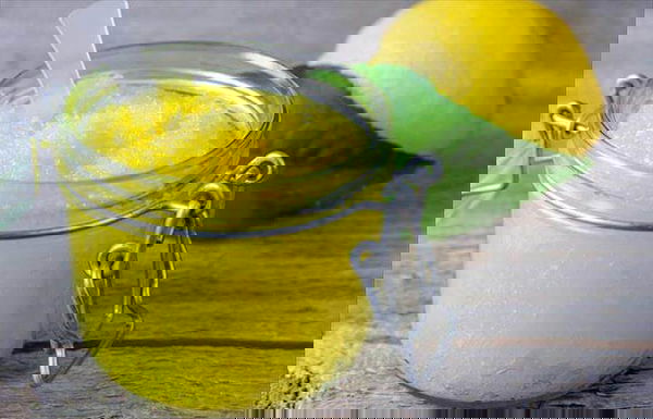 Lemon And Sugar Body Scrub