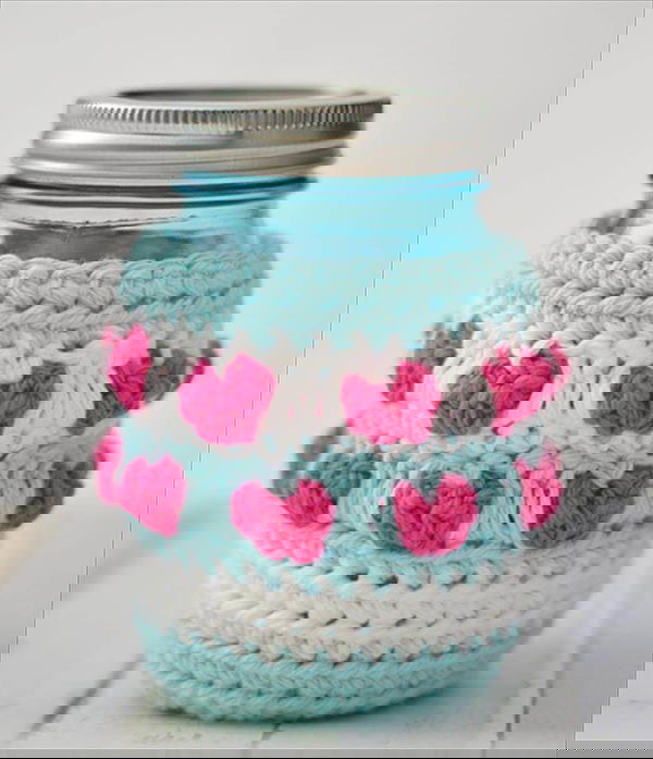 Mason Jar Heart Cozy, Free Crochet Pattern from The Stitchin' Mommy