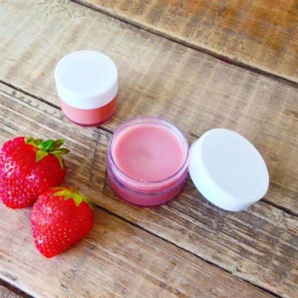 DIY strawberry lip balm