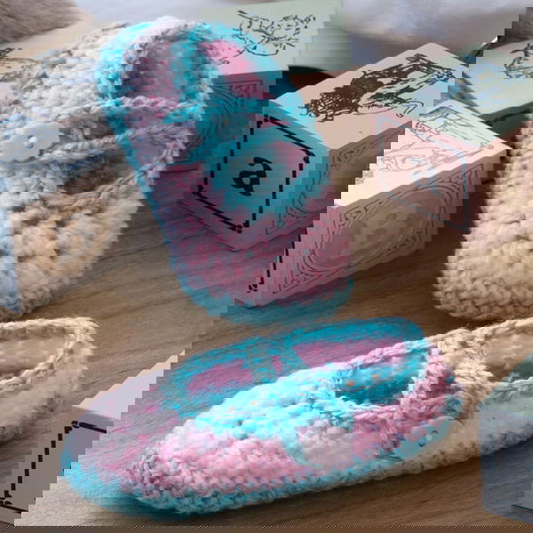 Two-Color Baby Booties
