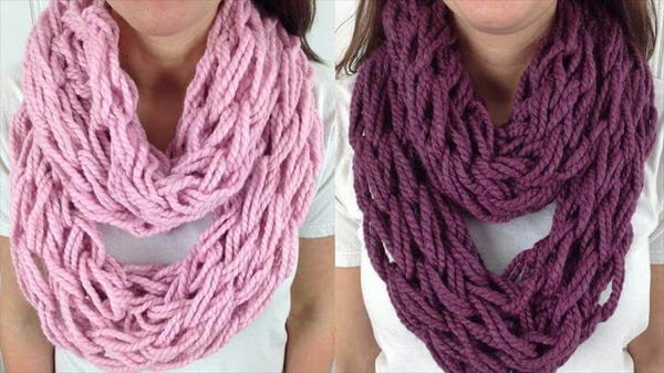 30 Minute Arm Knit Infinity Scarf Cowl with Lion Brand Wool Ease - Right Handed 