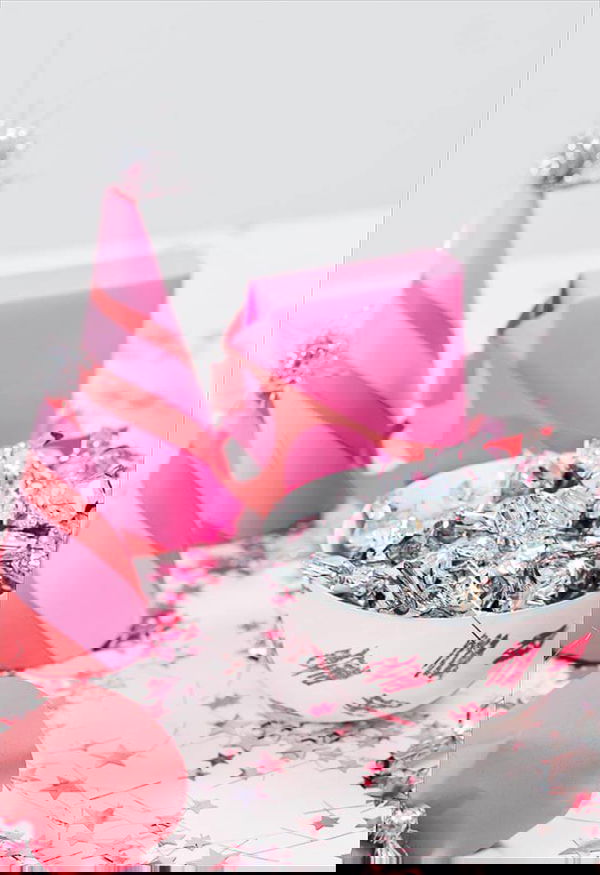 (Colorful) DIY Party Ideas for New Year's Eve