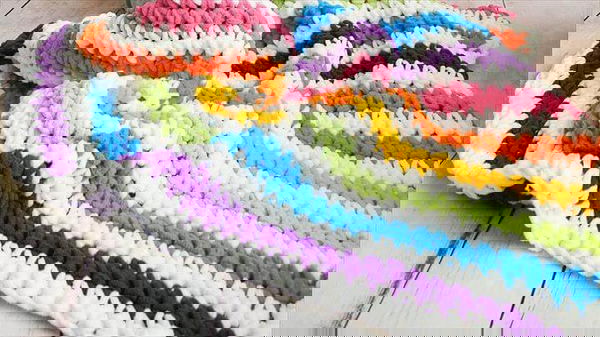 Crochet Rainbow Stripes Baby Blanket 
