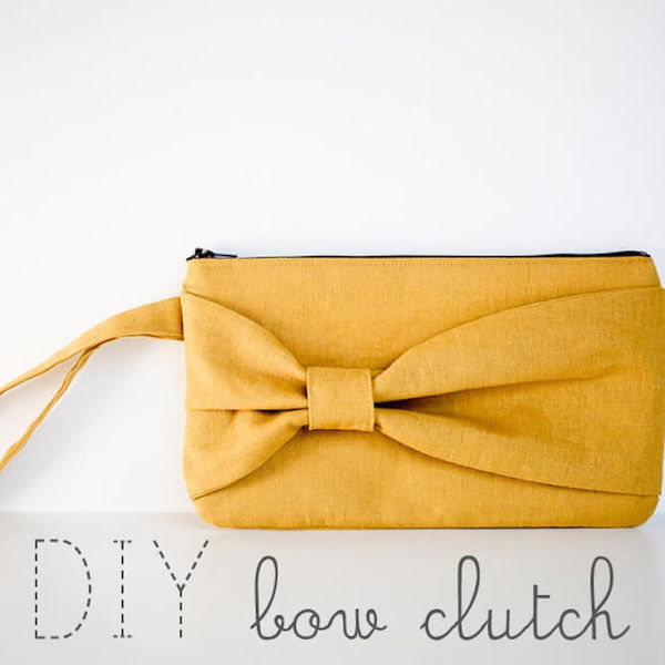 Zipper & Bow Clutch