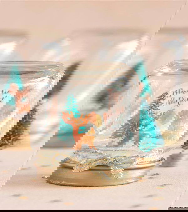 DIY Christmas Snow Globes