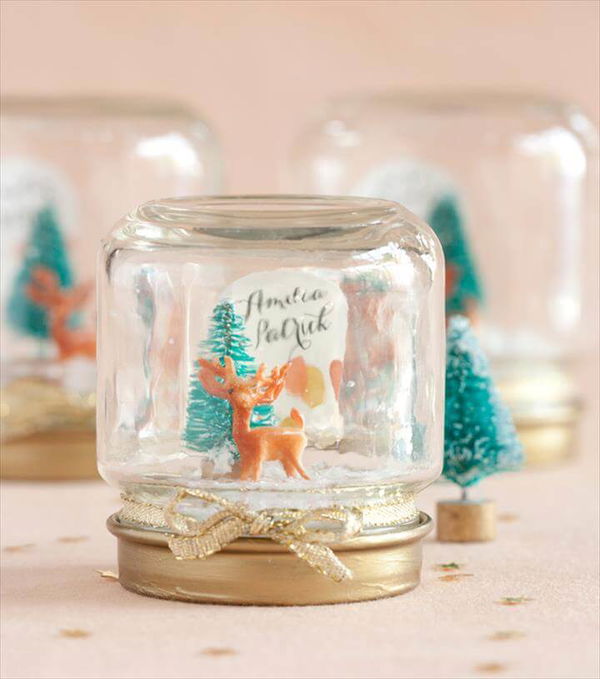 DIY Christmas Snow Globes