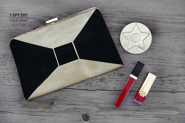 Faux bow clutch