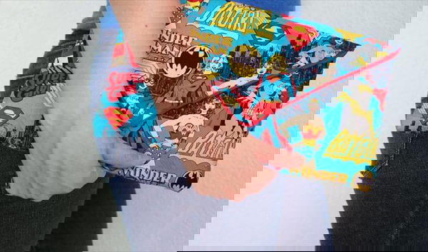 SUPERHERO CLUTCH