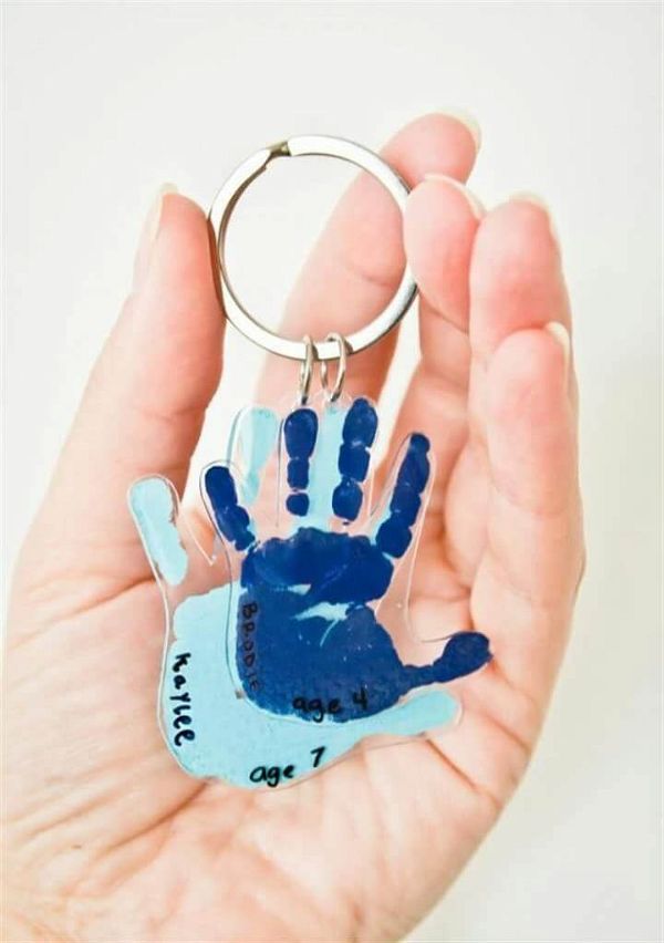 DIY Handprint Keychains....these are the BEST Hand & Footprint Ideas!