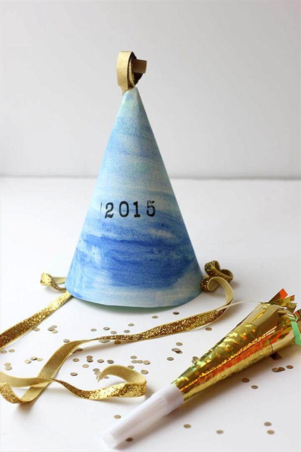 DIY: Watercolor New Year's Eve Party hats