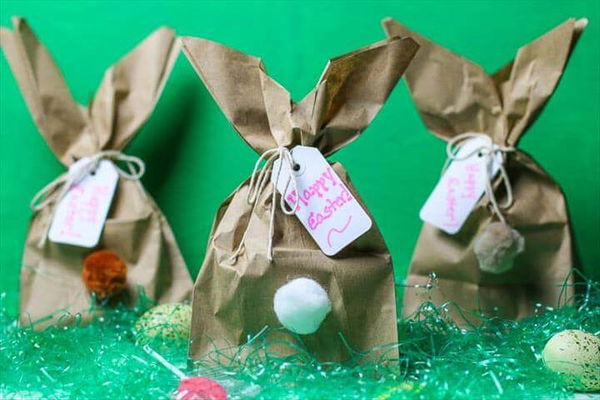 Need a clever, easy Easter Bunny Craft idea? How about making these fun Easy