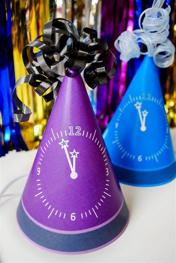 Free printable New Year's Eve hat. Available in several colors plus black & white to