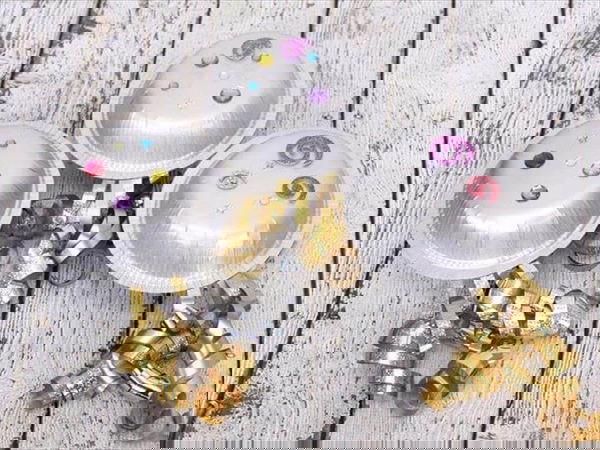 New Years Noise makers craft final 