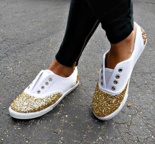 diy shoes ideas, Sparkle Shoes, Glitter Heels, Sparkly Heels, Dyi, Make Your Own, How To Make, Make It Yourself, Shoe Crafts, Diy Crafts, Thoughts, Colors, Ideas, Outfits, Be Creative, Jitter Glitter, Hands, Fashion Shoes, Objects, Creativity, Fimo,Glitter Shoes, Wedding Pinterest, Diy Accessories, Babyshower, Diy Clothes, Diy Gifts, Hot Pink, Slippers, Bricolage, Diy Clothing, 22 Birthday, Baby Sprinkle, Baby Showers, Baby Shower, Bling Shoes, Diy Presents, Diy Jewelry,