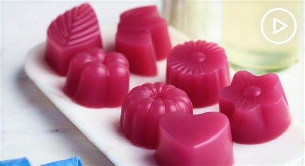 These DIY Soap Jellies Invigorating, Fun, and So Easy to Make