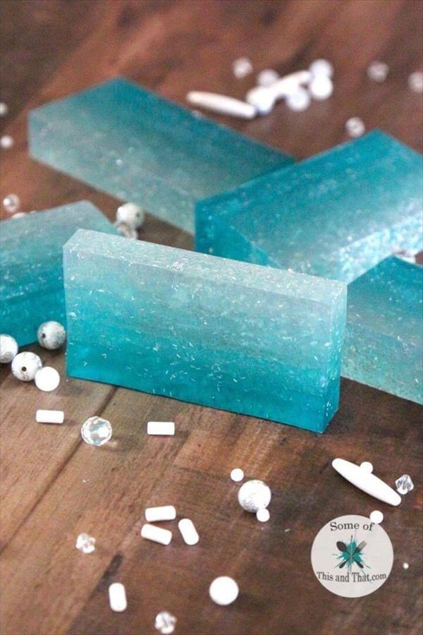 DIY Ombre Soap (DIY Mermaid Soap