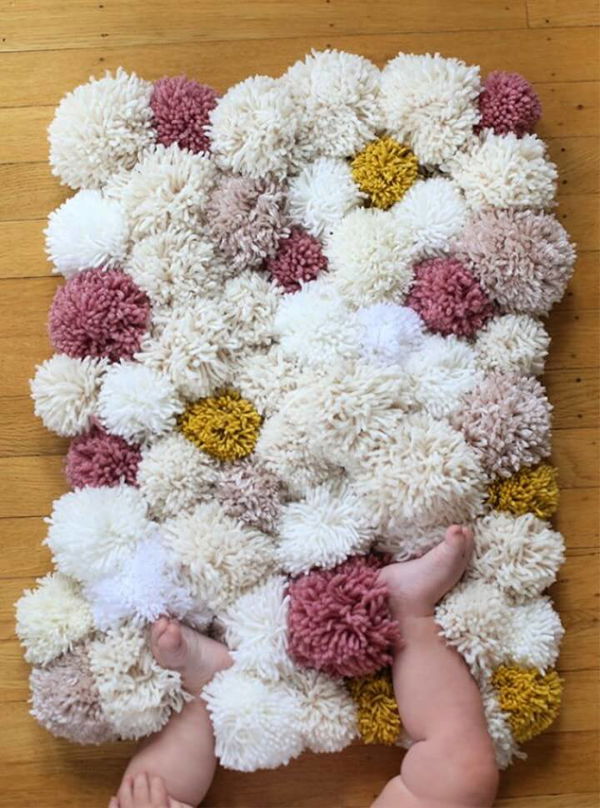 DIY Easy Pom Pom Rug