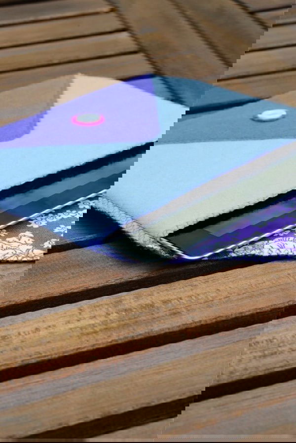 DIY two colro felt tablet case